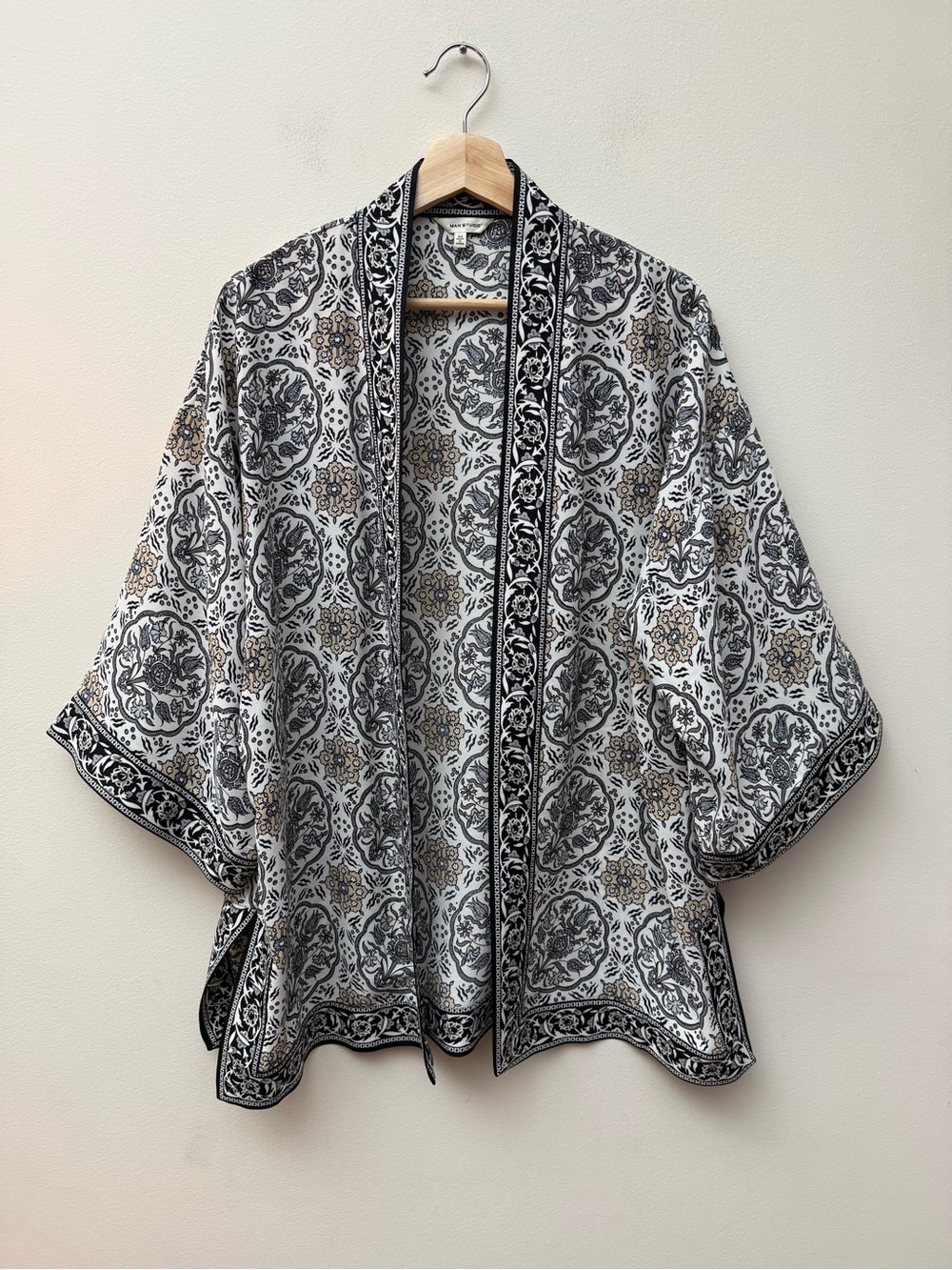 Max Studio Black & White Medallion Open-Front Kimono Sweater